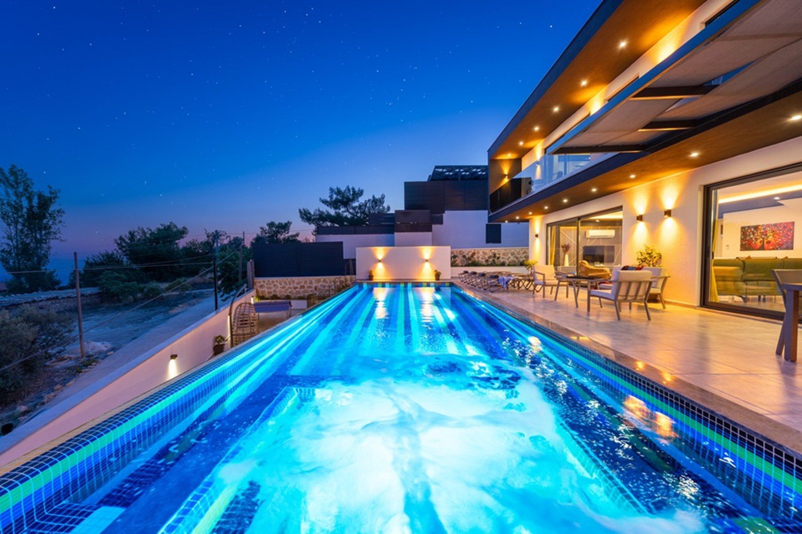 Villa Güney Havuzu Korunaklı Lüks Kiralık Yazlık Villa