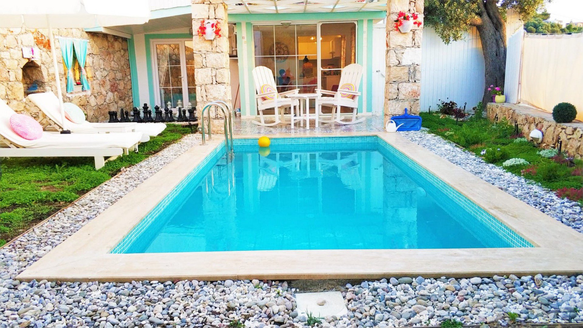 Villa Pony Havuzu Korunaklı Kiralık Balayı Villası