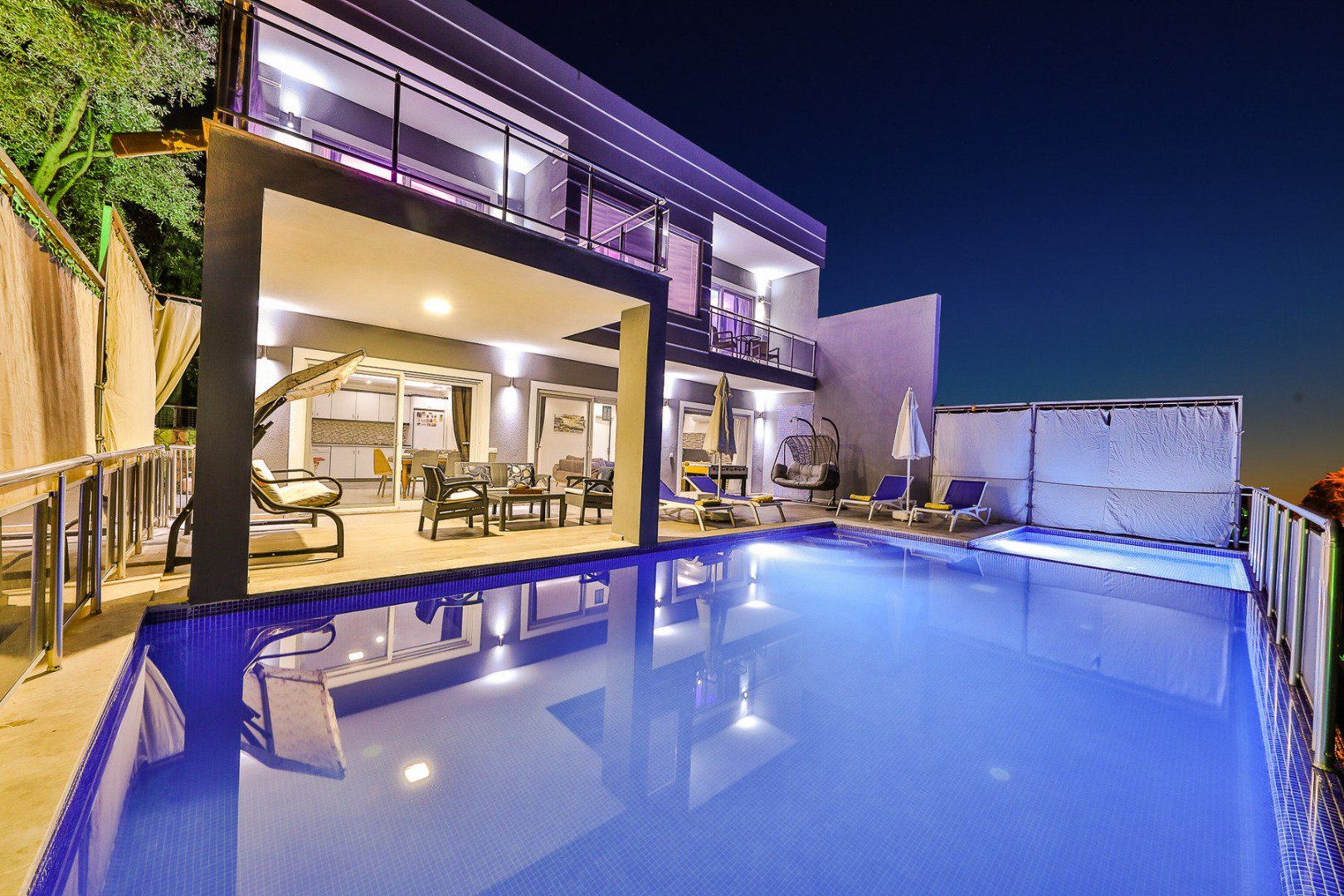 Villa Nil Doğa İçerisindeHavuzu Korunaklı Jakuzili Kiralık Villa