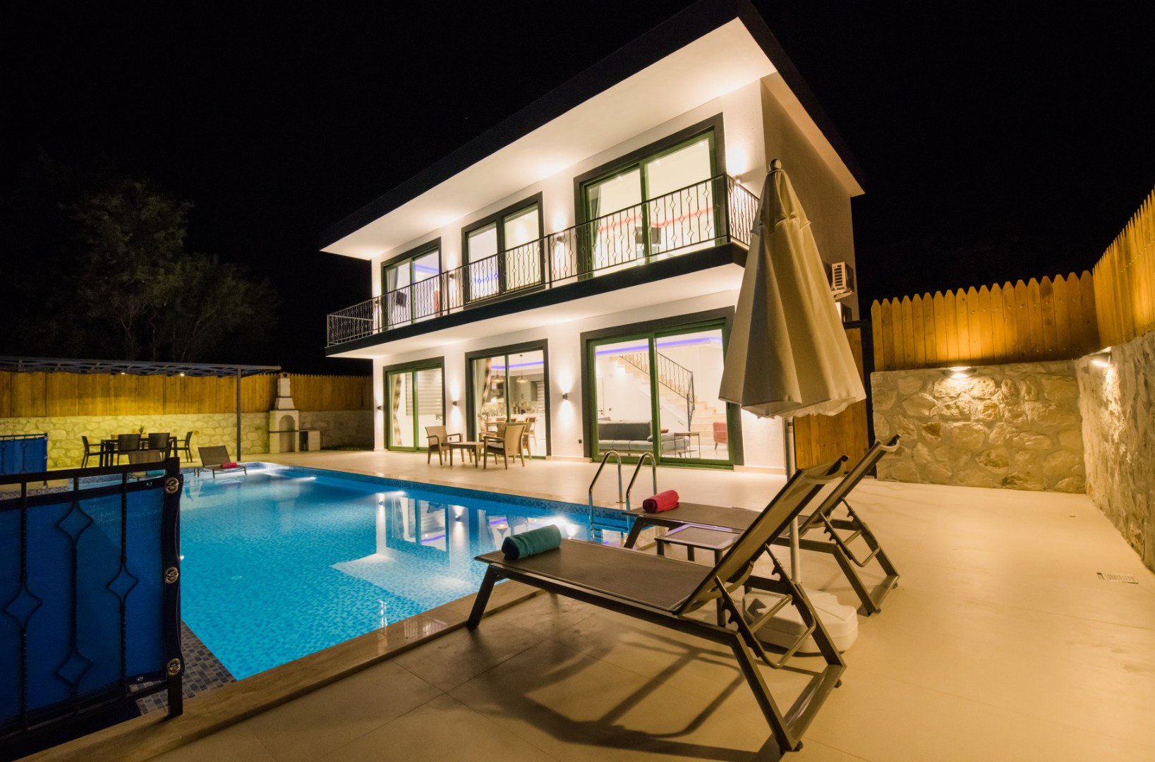 ViLLA-HANEM-KiRALiK-ViLLA-BURCU-44_1819x1200_293.jpg