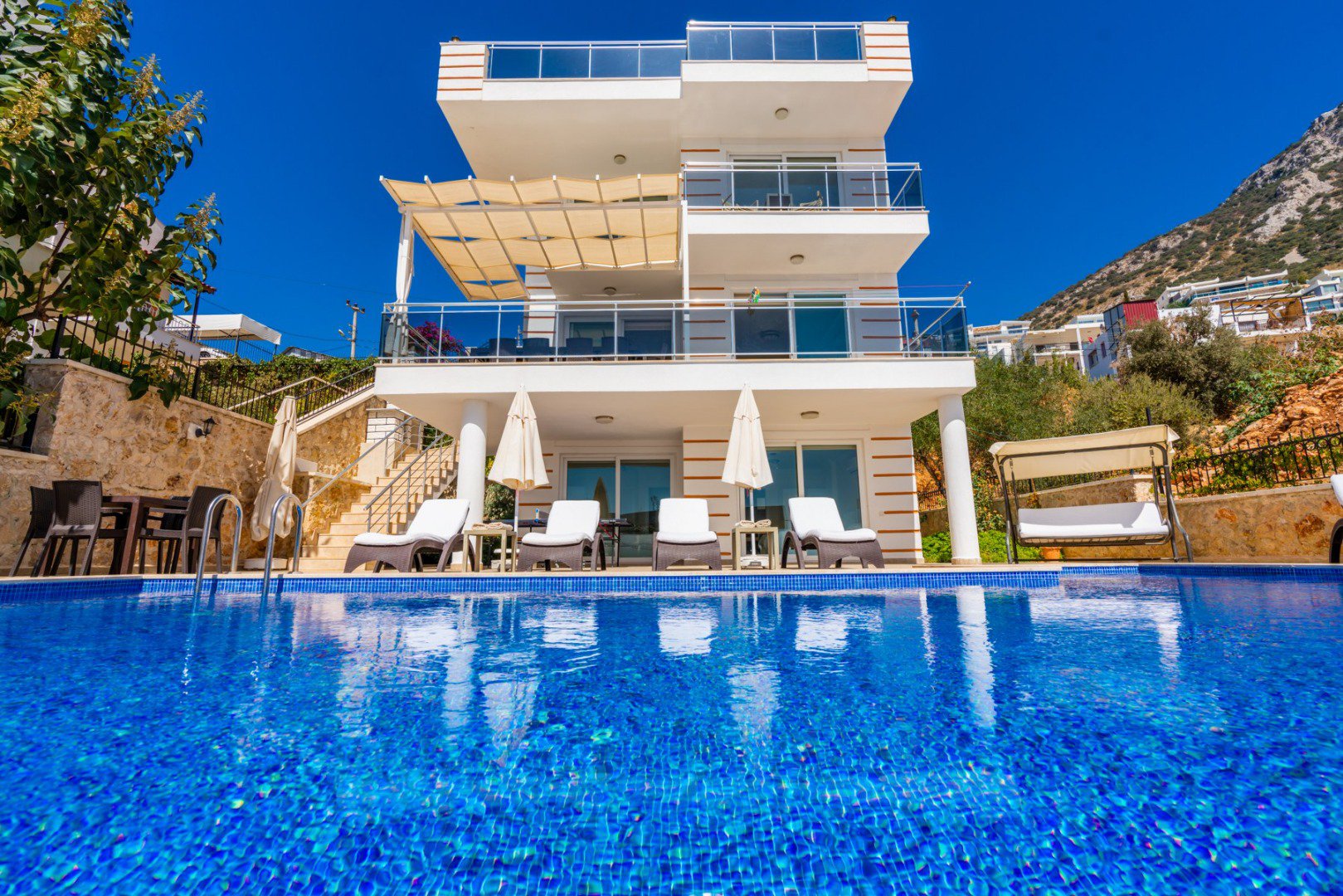 Villa Optimum Jakuzili Deniz Manzaralı Geniş Aileler İçin Kiralık Villası
