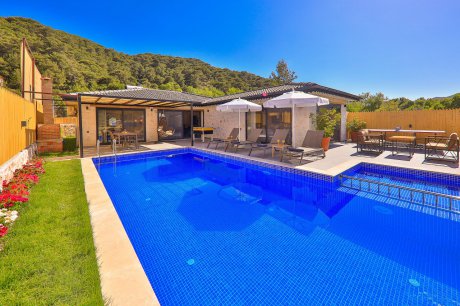 Villa Kalisto Aktiviteli Jakuzili Kiralık Balayı Villası