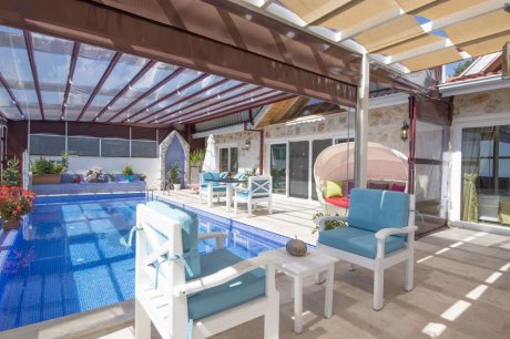 Villa Sude Isıtmalı Havuzlu  Jakuzili Korunaklı Havuzlu Kiralık Balayı Villası