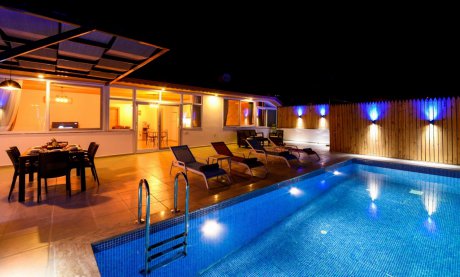 Villa Yaz 1 Doğa İçinde Jakuzili Muhafazakar Balayı Villası