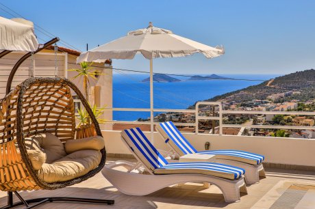 Villa Bitcoin Deniz Manzaralı Merkezi Açık Hava Jakuzili Geniş Aileler İçin Kiralık Yazlık Villa