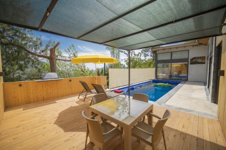 Villa Hik, Jakuzili Havuzu Korunaklı Kiralık Balayı Villası