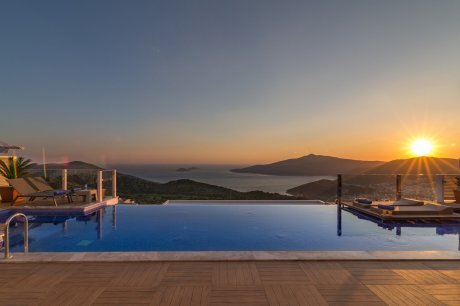 Villa Lamer Azur Lüks Deniz Manzaralı Merkezi Kiralık Yazlık Villa