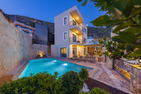 Villa Pearl Ardıç (8) Kişilik Geniş Aileler İçin Kiralık Villa