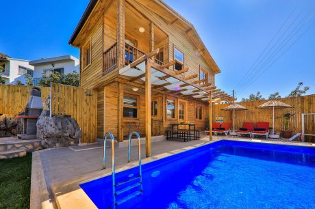 Villa Ateşim Doğa ve Deniz Manzaralı Kiralık Balayı Villası