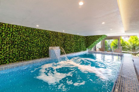Villa Lamer Deluxe Hamamlı Saunalı Kapalı Havuzlu Lüks Kiralık Villa