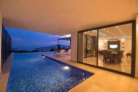 Villa Blue Sirena Deniz Manzaralı Isıtmalı Havuz Saunalı Jakuzili Lüks Kiralık Balayı Villası