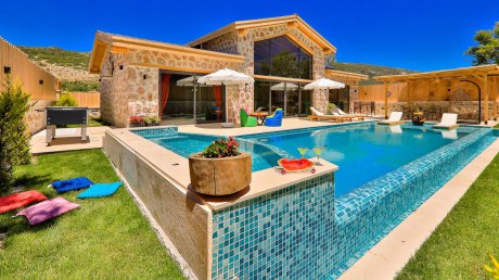 Villa Happiness Havuzu Korunaklı Jakuzili Aktiviteli Kiralık Yazlık Villa