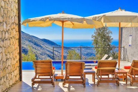 Villa Flora Doğa İçerisinde Jakuzili Kiralık Yazlık Villa