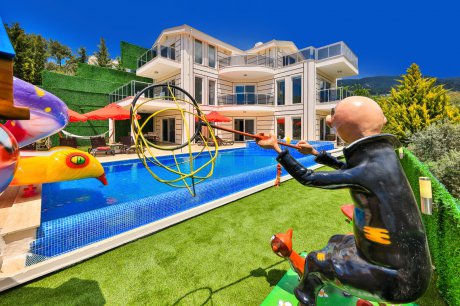 Villa Disney (10) Kişilik Geniş Aileler İçin Kiralık Yazlık Villa 