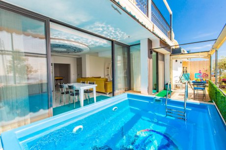 Villa Spring 2 Jakuzili Deniz Manzaralı Kiralık Balayı Villası