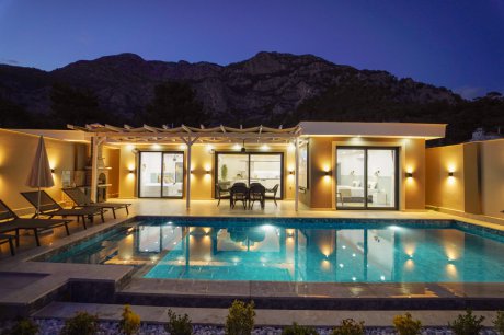 Villa Maren Duo Doğa Manzaralı Sinema Alanlı Kiralık Balayı Villası