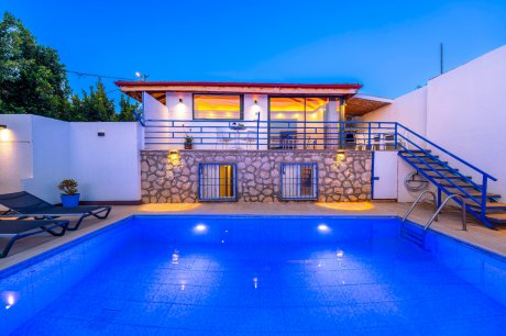 Villa Kutay Isıtmalı Havuzlu Jakuzili Saunalı Kiralık Yazlık Villa