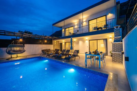 Villa Ediz Merkezi Jakuzili Deniz Manzaralı Balayı Villası