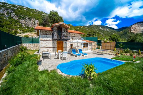 Villa Mountain House Kalkan Doğa Manzaralı Jakuzili Kiralık Balayı Villası