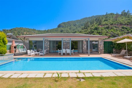 Villa Hayat Duo, Jakuzili Doğa İçerisinde Kiralık Yazlık Villa