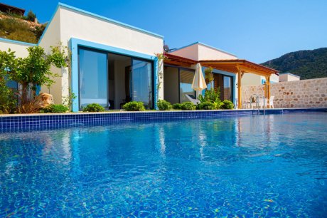 Villa Diomand Isıtmalı Havuzlu Saunalı Kiralık Balayı Villası