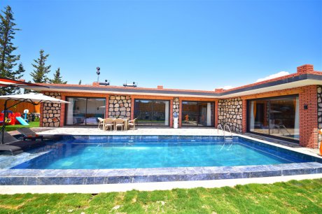 Özel Havuzlu Jakuzili Tatil Villası 