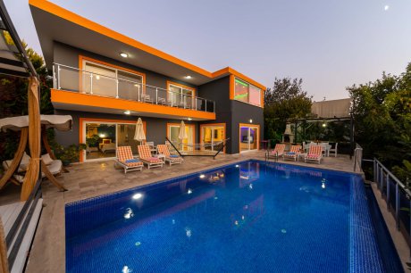 Villa Sultan doğa içerisinde,bahçeli Jakuzili Kiralık Balayı Villası