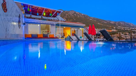 Villa Suit Karmen Deniz Manzaralı Kiralık Tatil Villa