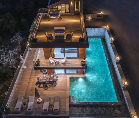 Villa Uğurlu Kışla Merkezi Isıtmalı Havuzlu Jakuzili Kiralık Balayı Villası