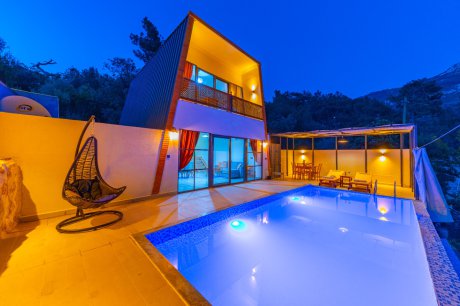 VillaFauna, Lüks Jakuzili Havuzu Korunaklı Kiralık Yazlık Villa